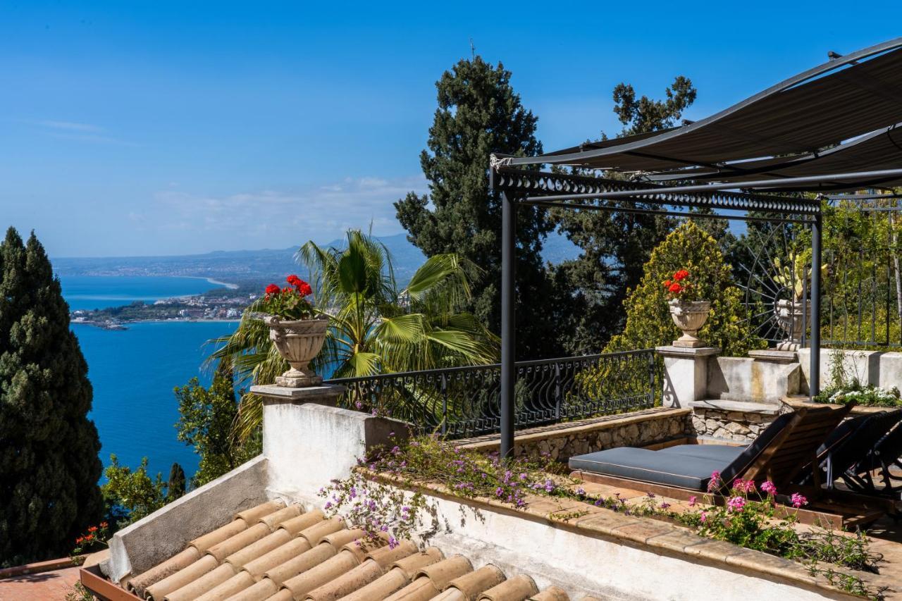 Hotel Villa Carlotta ตาออร์มินา ภายนอก รูปภาพ