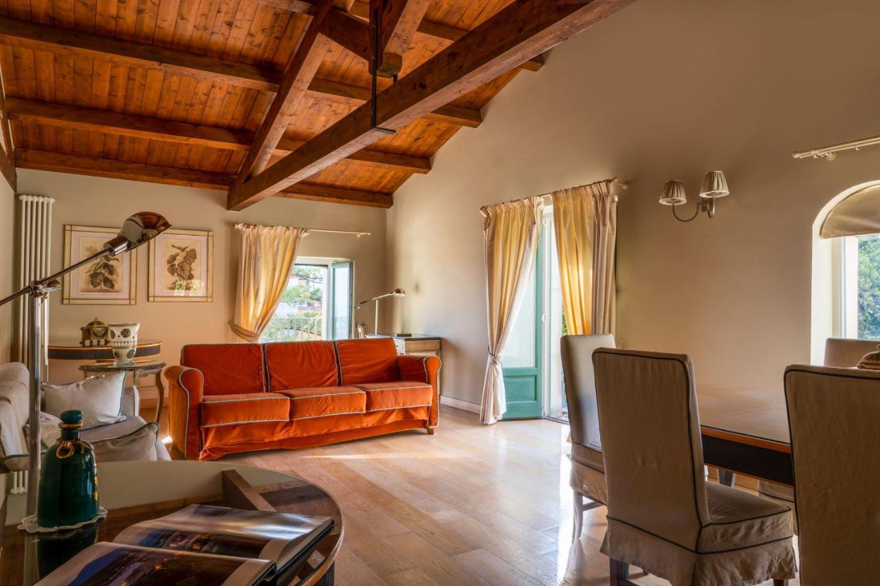 Hotel Villa Carlotta ตาออร์มินา ภายนอก รูปภาพ