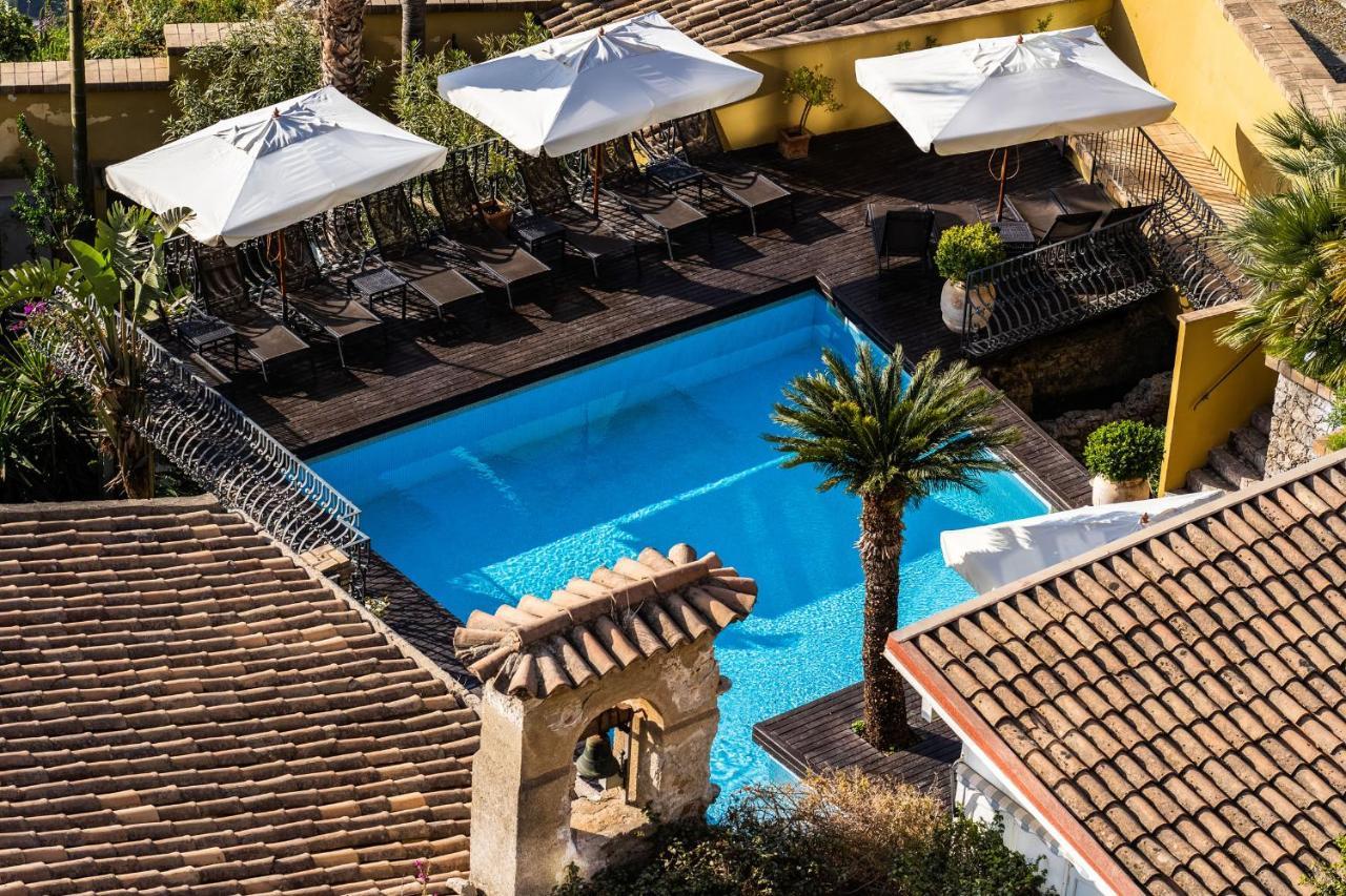 Hotel Villa Carlotta ตาออร์มินา ภายนอก รูปภาพ