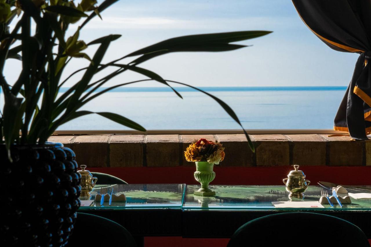 Hotel Villa Carlotta ตาออร์มินา ภายนอก รูปภาพ